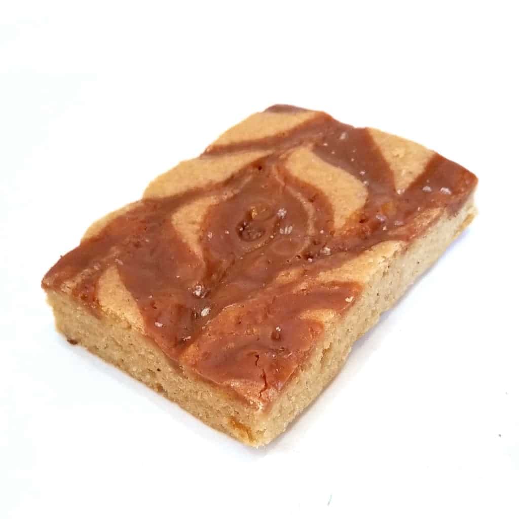 Salted-caramel-blondie